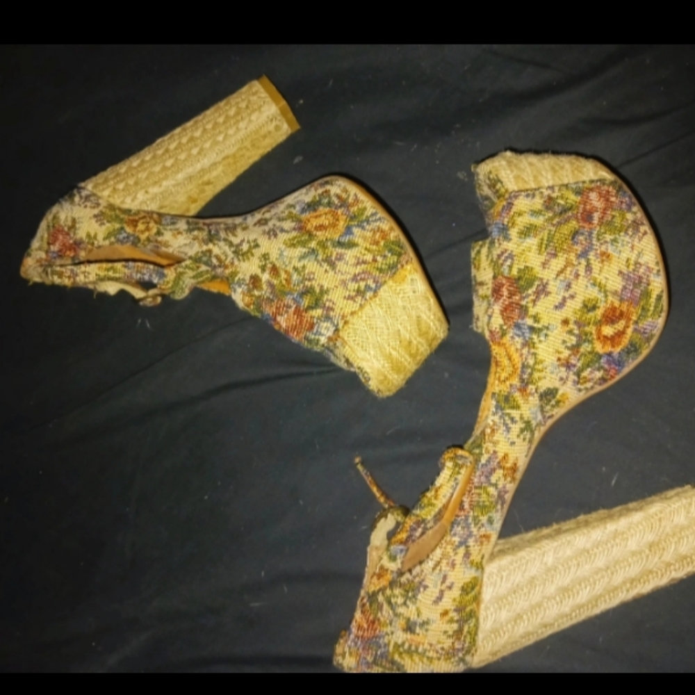 Croma platform sandal heels